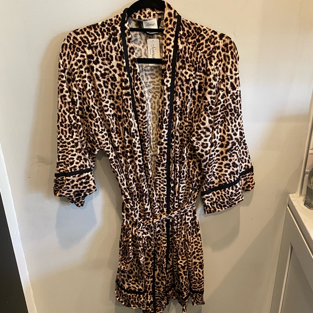 Brand NEW with tags leopard print Soma robe